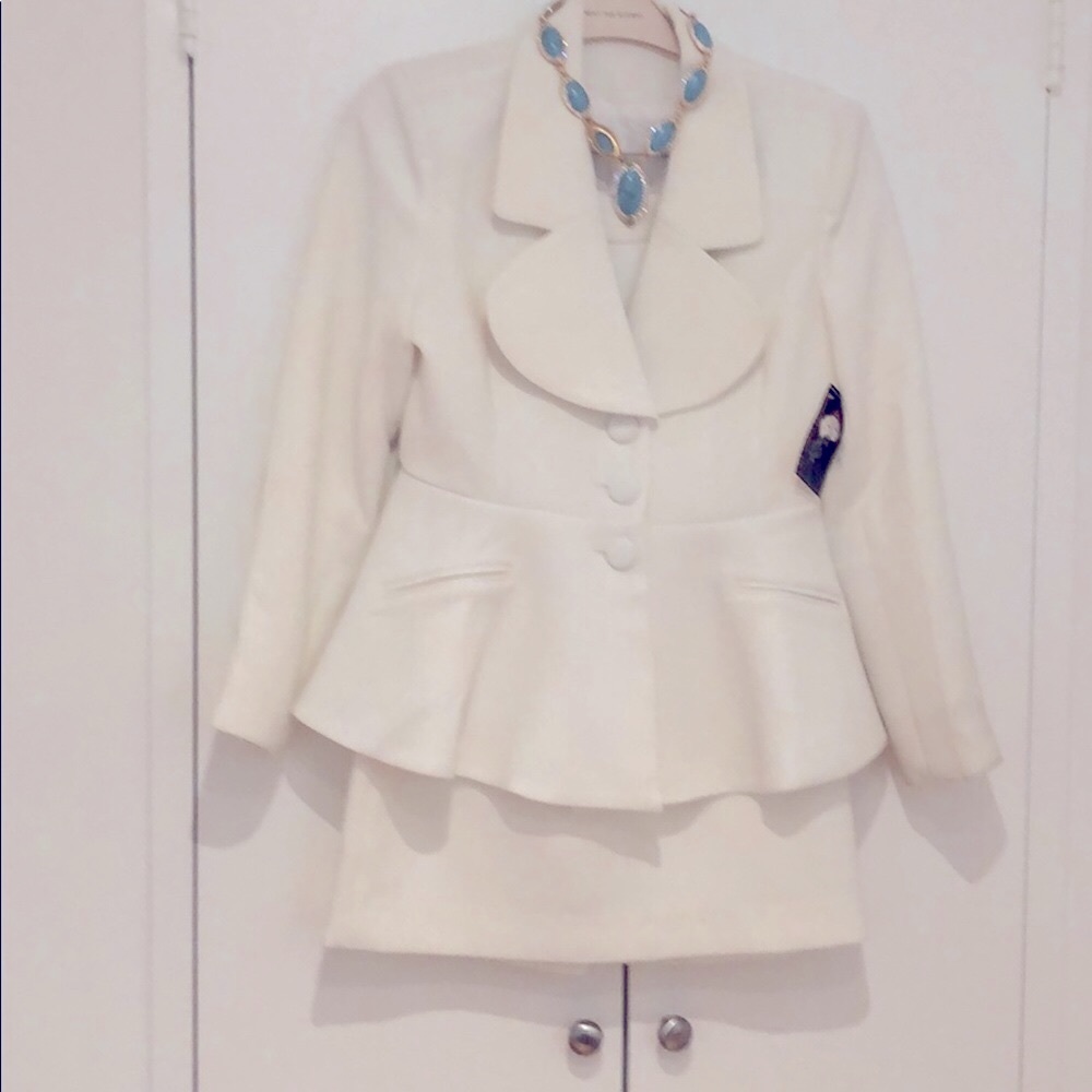 NWT White Peplum Business Suit with Pencil Skirt